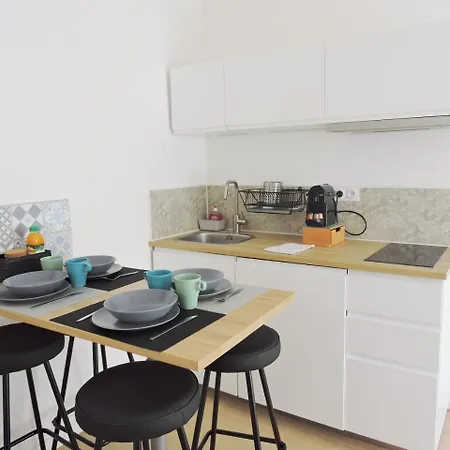 דירה F2 Black&white Centre Parking 200m